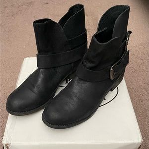 STEVE MADDEN | ‘Orly’ Ankle Boots